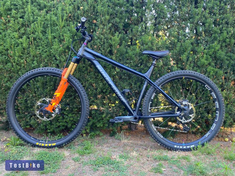 Nukeproof Scout 290 XL merev enduro