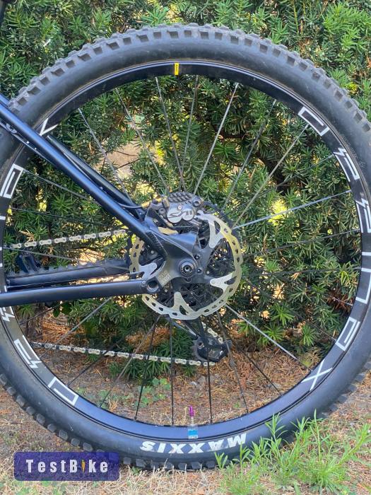 Nukeproof Scout 290 XL merev enduro