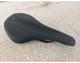 Nyereg Specialized Bridge újszerű