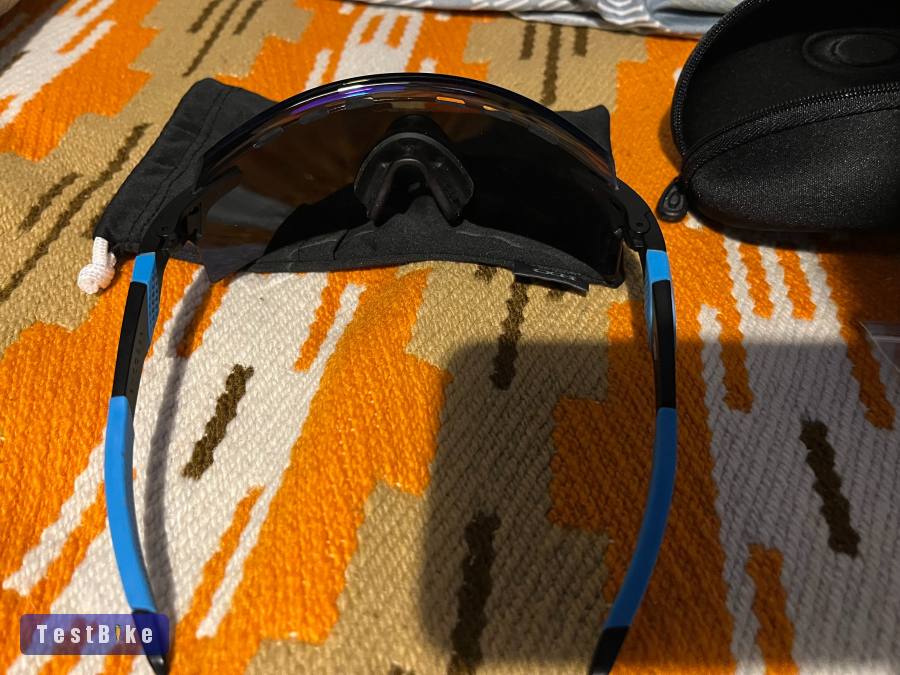 Oakley Encoder Strike Vented Matte Black-Prizm Sapphire spor