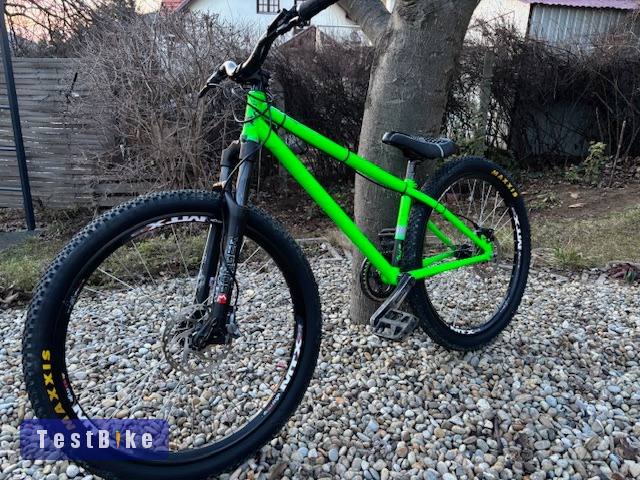 Octane One Void 3.0 Dirt Jump / Pump Track Marzocchi Bomber 