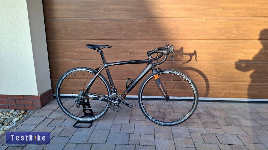 Olasz gull carbon országúti kerekpár