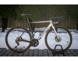 Olympia Leader tárcsafékes karbon országúti kerékpár