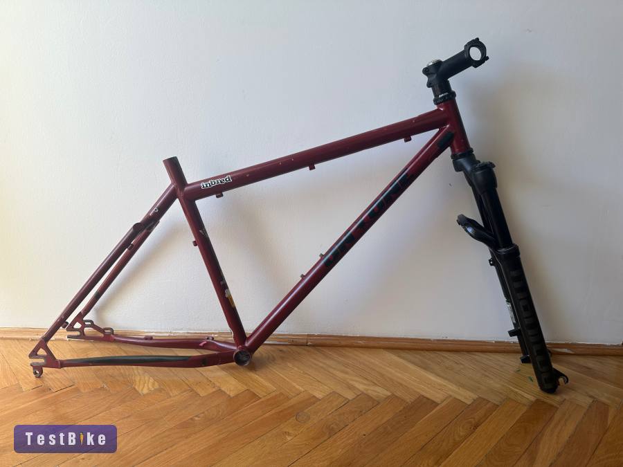 On one Inbred acél MTB váz. (Villa elkelt)