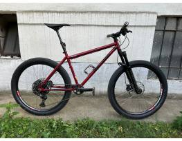 On one Inbred acél MTB váz. (Villa elkelt)