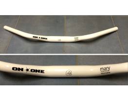 On-one Mary "bajusz" kormány, SingleSpeed 31.8mm. Új.
