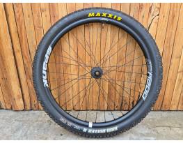 Oozy trail 295/dt swiss 350 15x110 IS komplett kerék