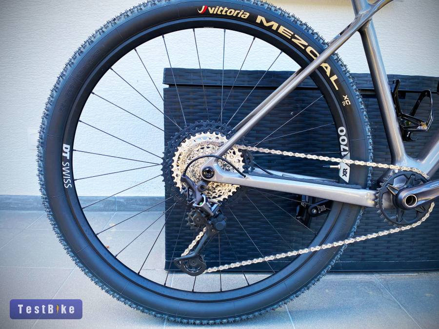 Orbea Alma – Shimano XT szettel, DT Swiss kerekekkel