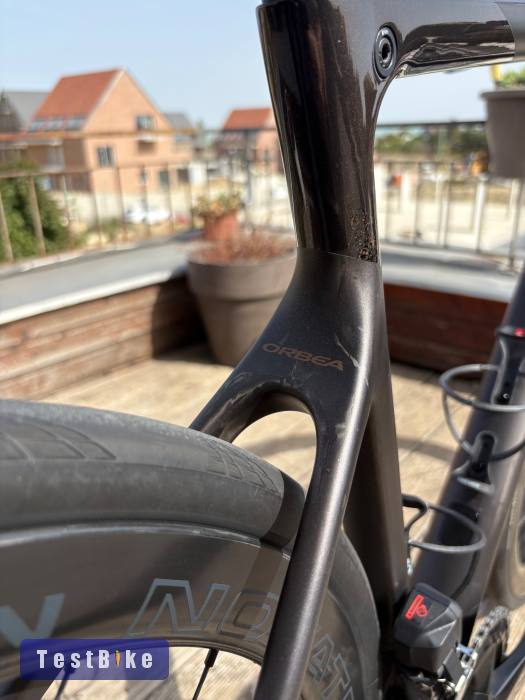 Orbea Orca M30iTeam (53) – 105 Di2 | Novatec Carbon | Favero