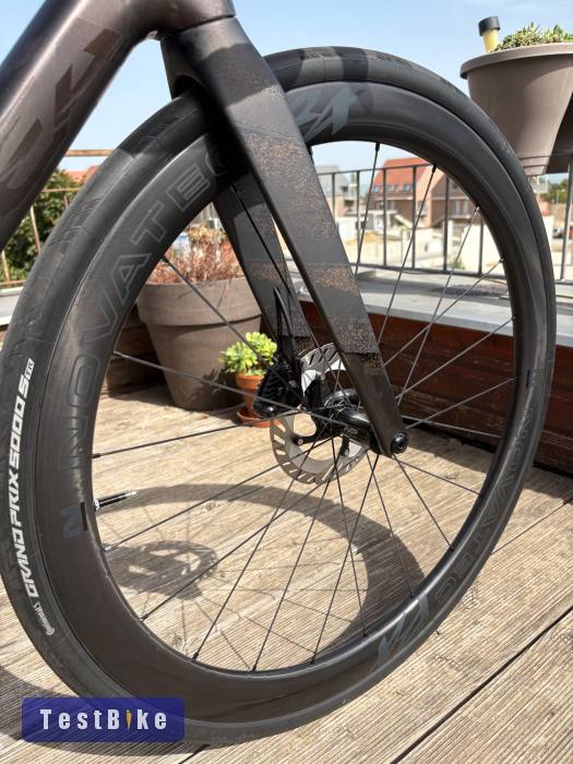 Orbea Orca M30iTeam (53) – 105 Di2 | Novatec Carbon | Favero