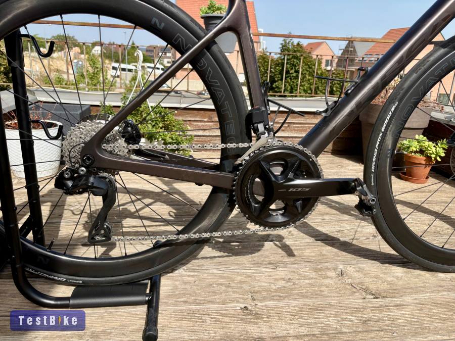 Orbea Orca M30iTeam (53) – 105 Di2 | Novatec Carbon | Favero