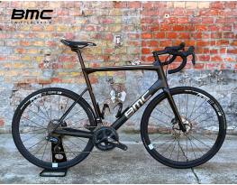 ÓRIÁSOKNAK! BMC Teammachine karbon országúti kerékpár
