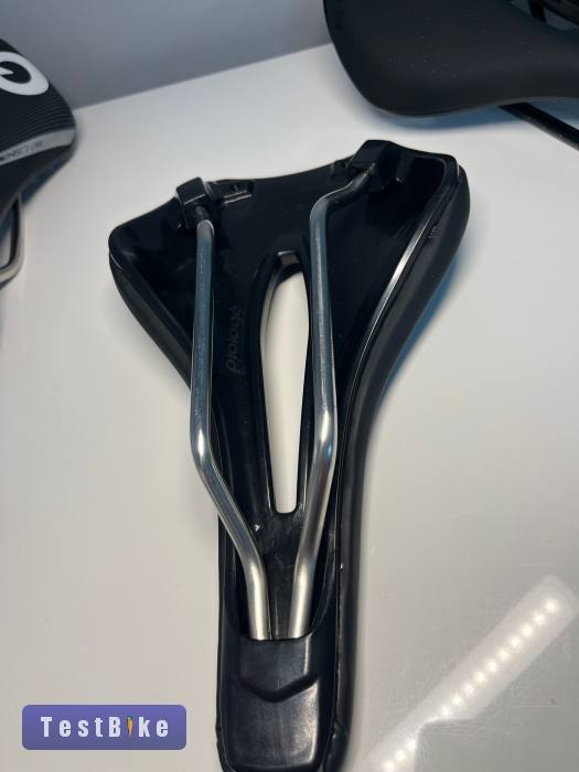 Országúti/Gravel nyergek