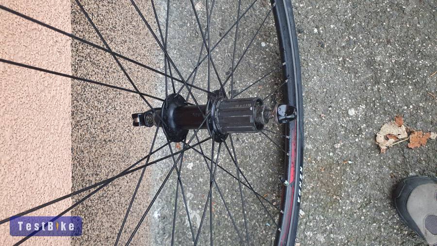 Országúti kerékszett.