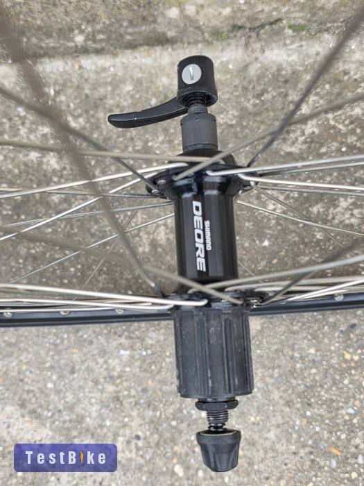 Országúti/trekking hátsó kerék defektgátlós gumival         