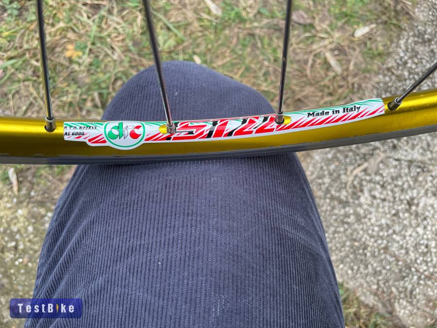 Outi első kerék, Shimano 600 gyorszáras agy + DRC felni