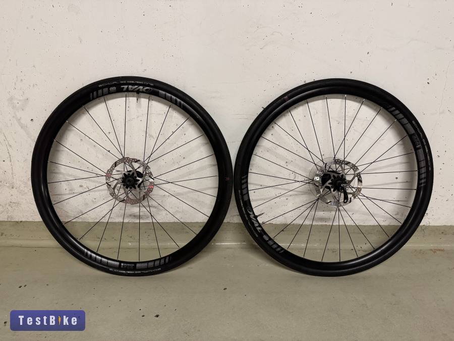 Oval Concepts 324 Disc 24/28H Tubeless Ready kerékszett
