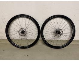 Oval Concepts 324 Disc 24/28H Tubeless Ready kerékszett