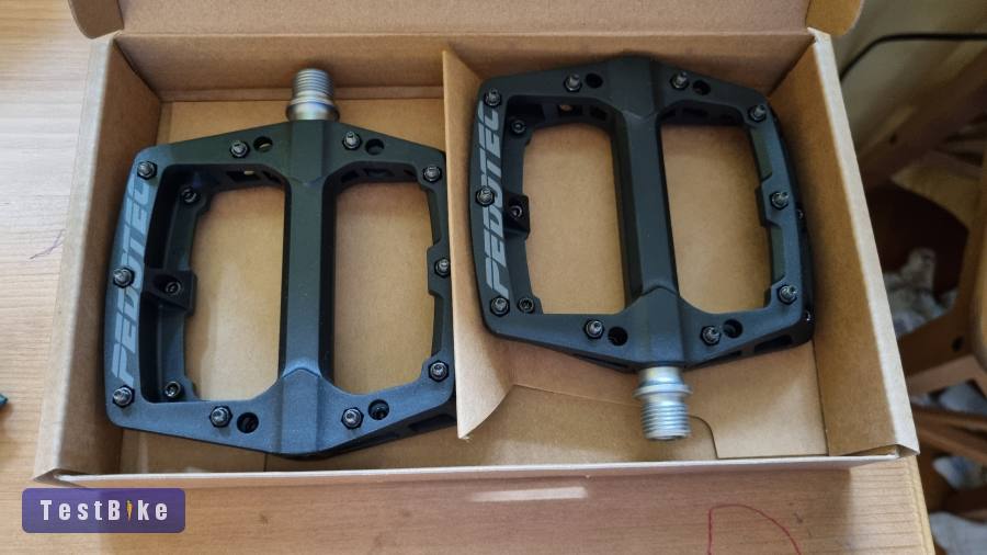 Pedotech - profi szegecses platform pedál - MTB, Gravel