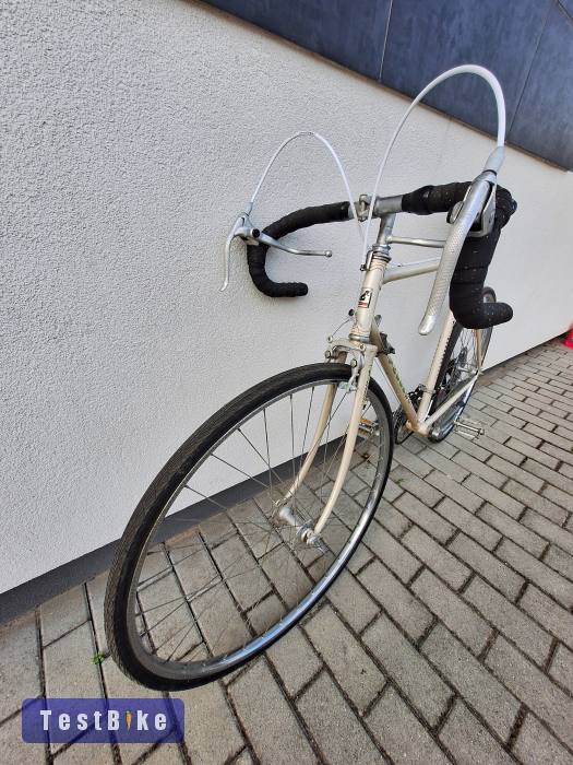 Peugeot országúti 28-s felújítva