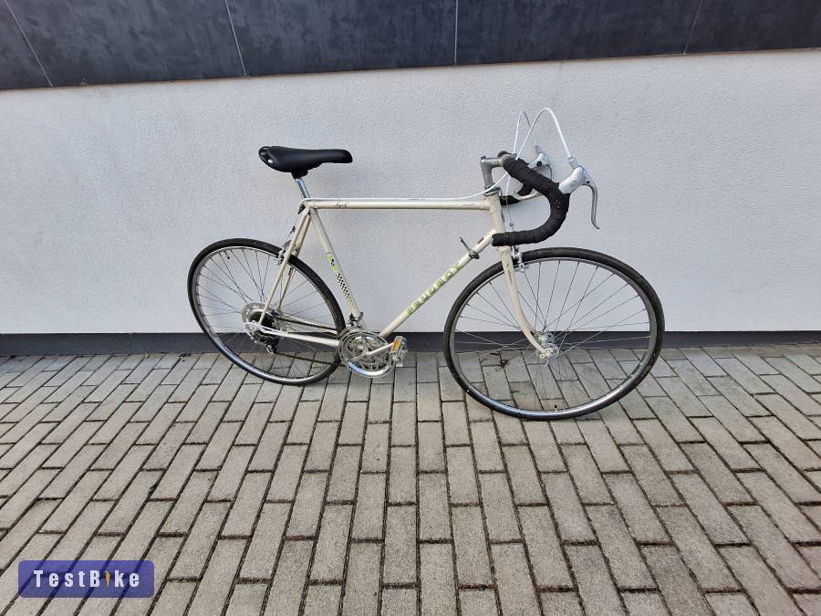 Peugeot országúti 28-s felújítva