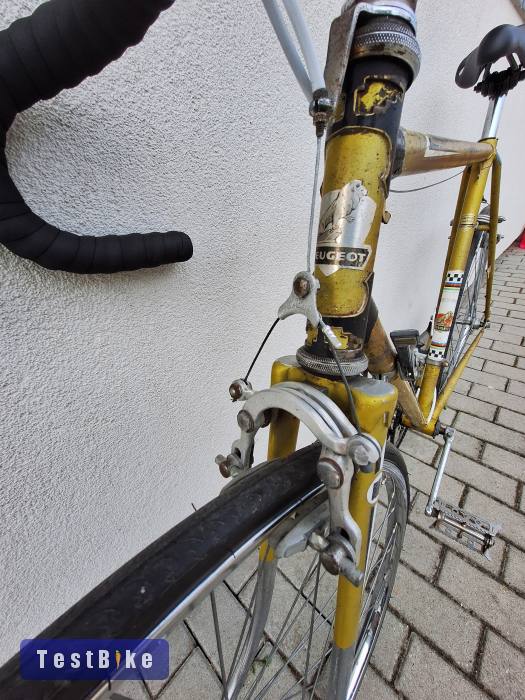 Peugeot országúti 28-s felújítva
