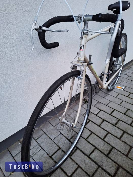 Peugeot országúti 28-as felújítva