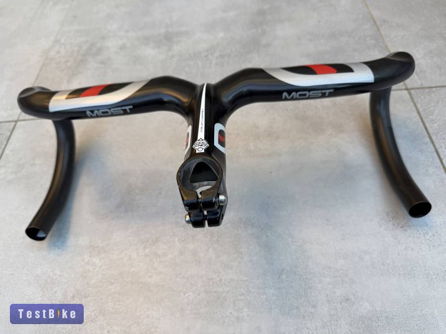 Pinarello MOST Talon Compact 1K Carbon integrált kormány 