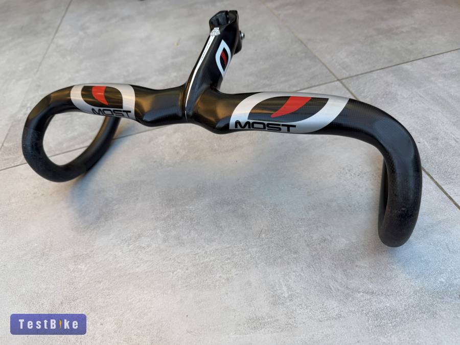 Pinarello MOST Talon Compact 1K Carbon integrált kormány 