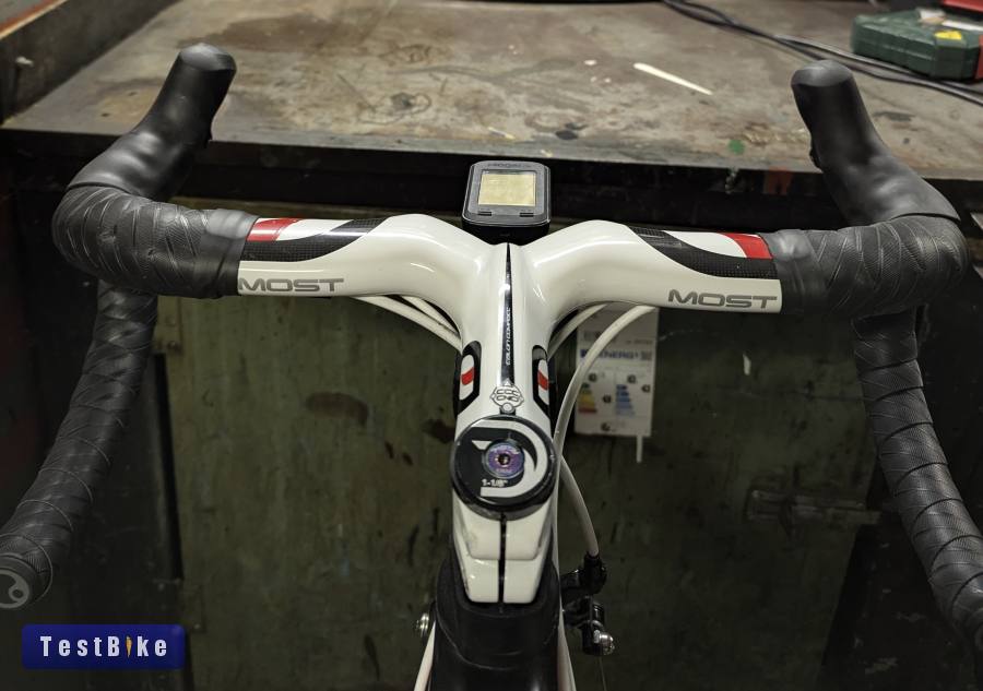 Pinarello Most Talon karbon kormány - 400 x 130 mm fehér