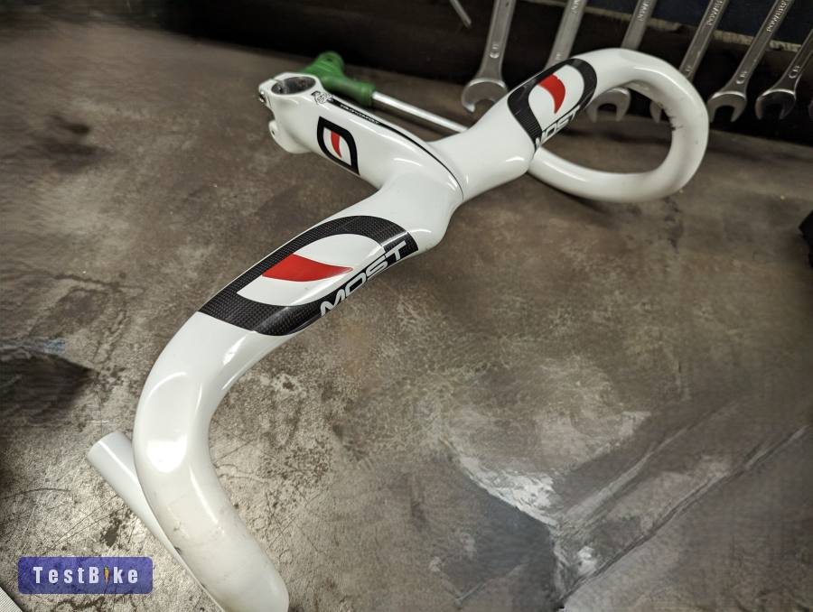 Pinarello Most Talon karbon kormány - 400 x 130 mm fehér