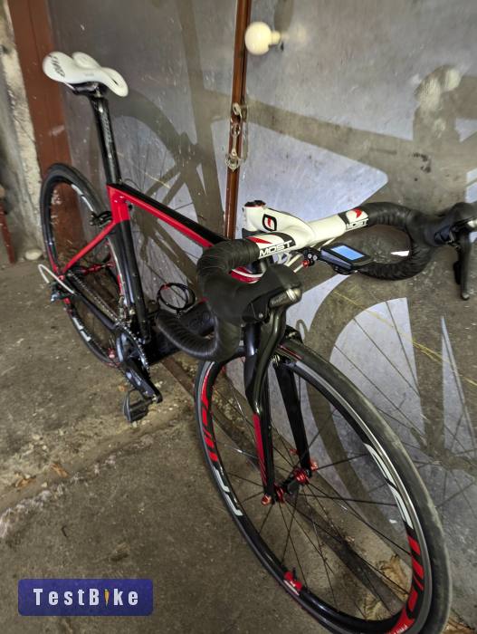 Pinarello Most Talon karbon kormány - 400 x 130 mm fehér