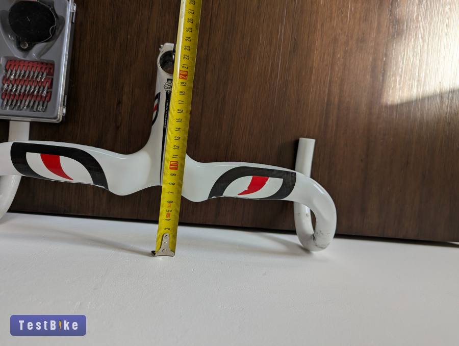 Pinarello Most Talon karbon kormány - 400 x 130 mm fehér