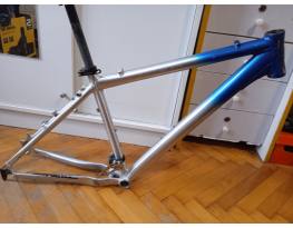 Pioneer alu váz