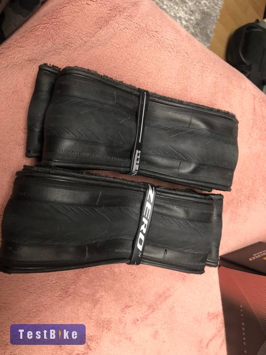 Pirelli P7 Sport 700x28mm külső gumi párban