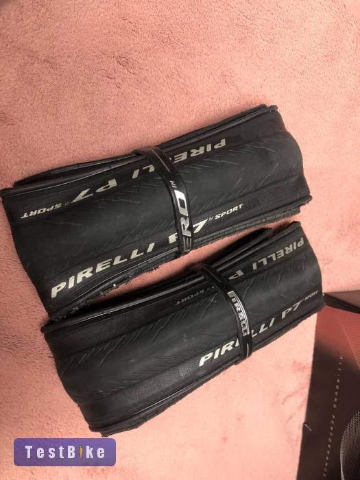 Pirelli P7 Sport 700x28mm külső gumi párban