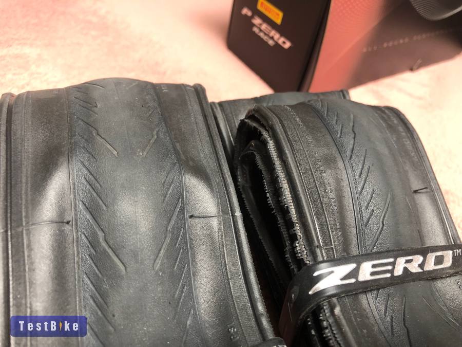 Pirelli P7 Sport 700x28mm külső gumi párban