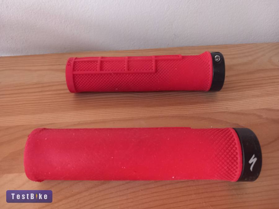 Piros Specialized markolat