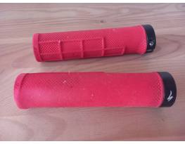 Piros Specialized markolat