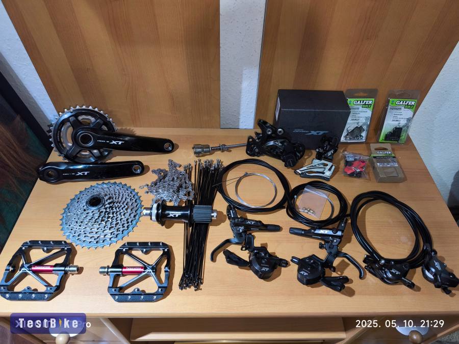 Prémium Shimano Deore XT fék, hajtás, váltás és egyebek