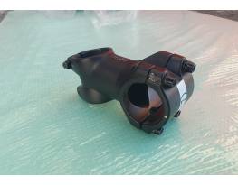 PRO kormányszár 31.8mm átmérőjű kormányhoz. 60mm hosszú, 17°