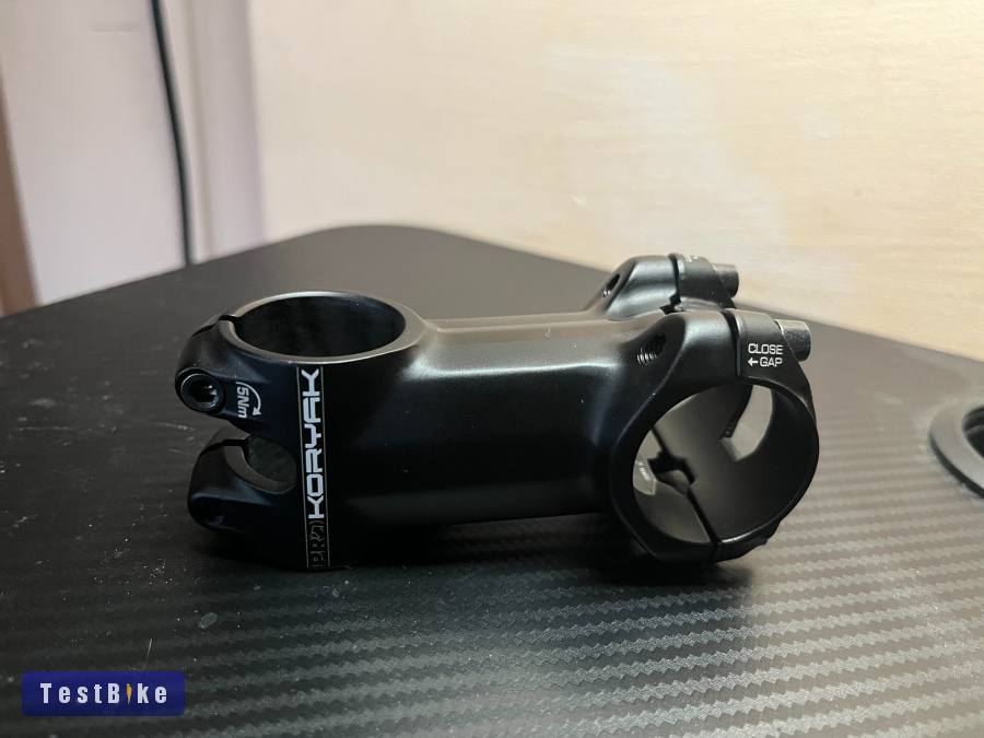 Pro kormányszár Koryak fekete 31.8mm / + 6 fok