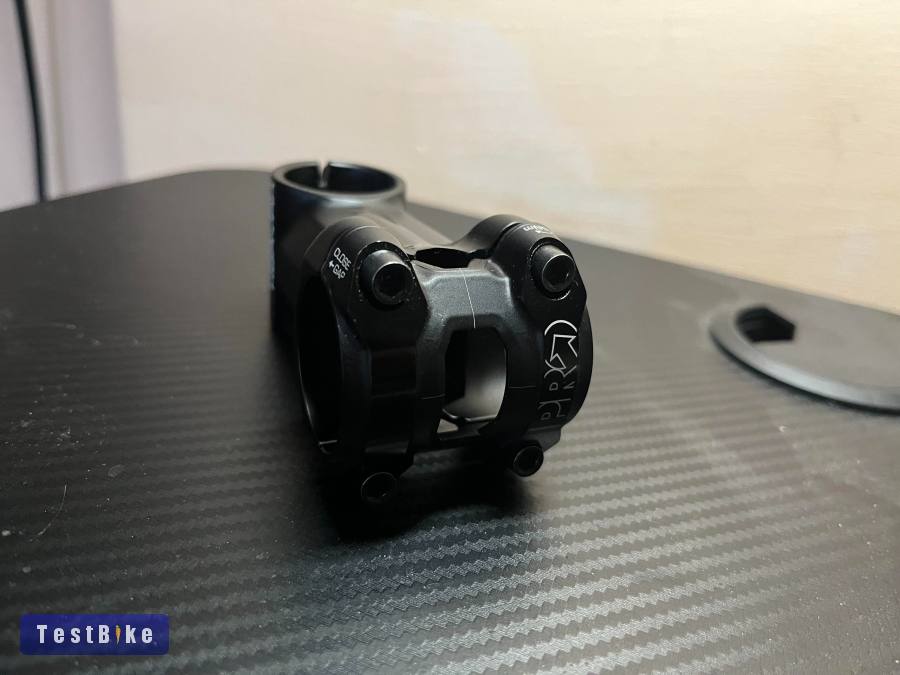 Pro kormányszár Koryak fekete 31.8mm / + 6 fok