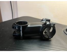 PRO KORMÁNYSZÁR KORYAK FEKETE 31.8MM / + 6 FOK