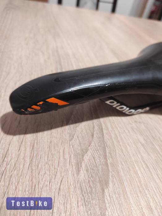 Prologo karbon nyereg