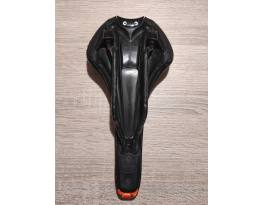 Prologo karbon nyereg