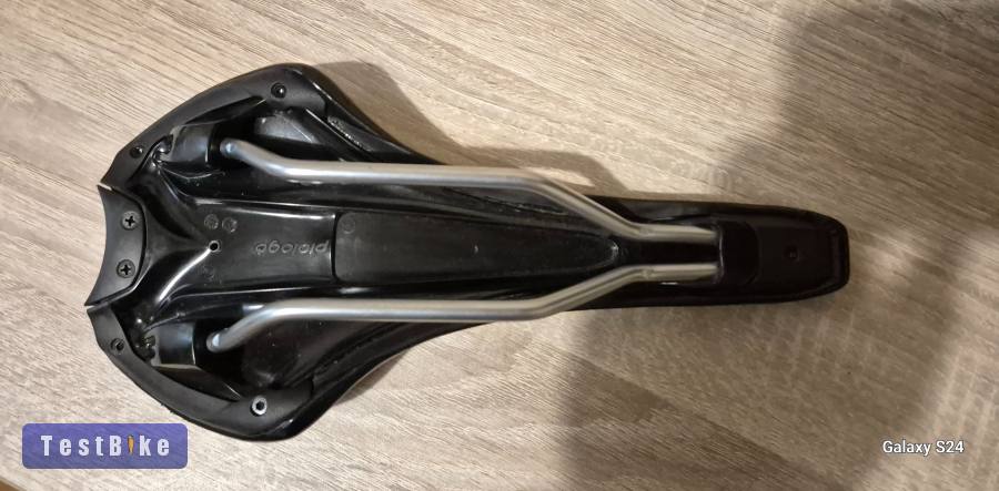 Prologó zero II orszagúti nyereg