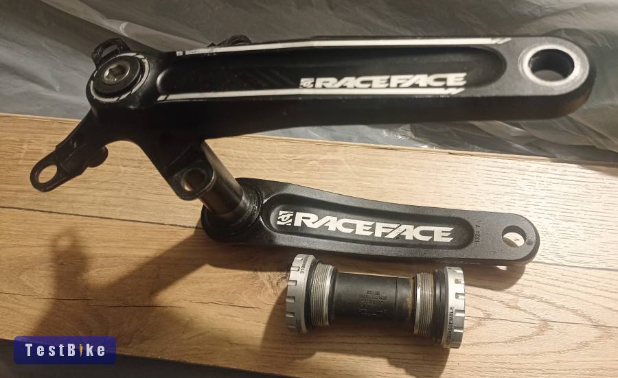 Race Face Turbine X-type 175mm hajtómű csapággyal 