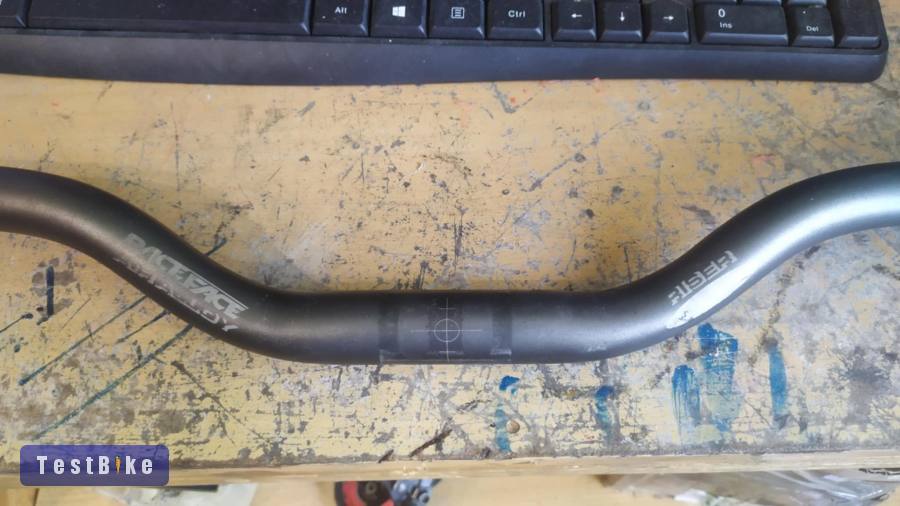 RaceFace AirAlloy Riser kormány