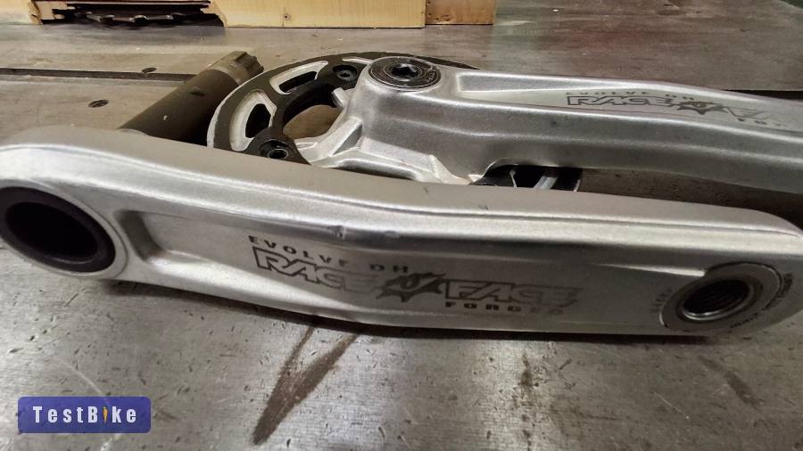 RaceFace Evolve DH hajtómű